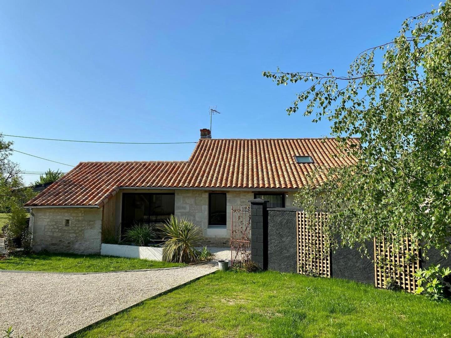 Le Lodge du Chêne, Gîte classé 3 étoiles Saint-Martin-la-Pallu Exterior foto